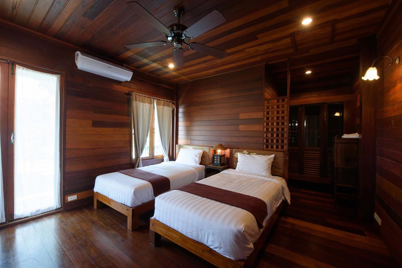 Ruen Khaoyai Hotel Pakchong Exterior photo