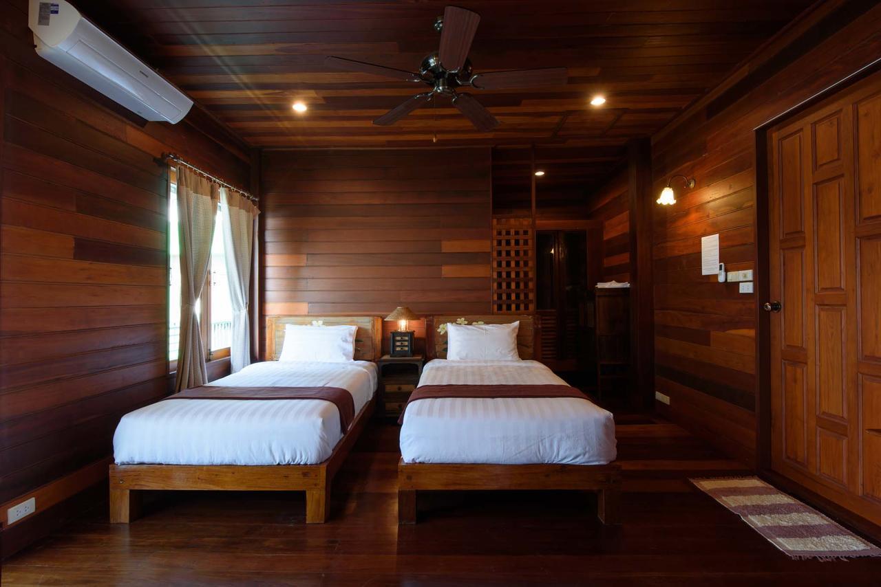 Ruen Khaoyai Hotel Pakchong Exterior photo